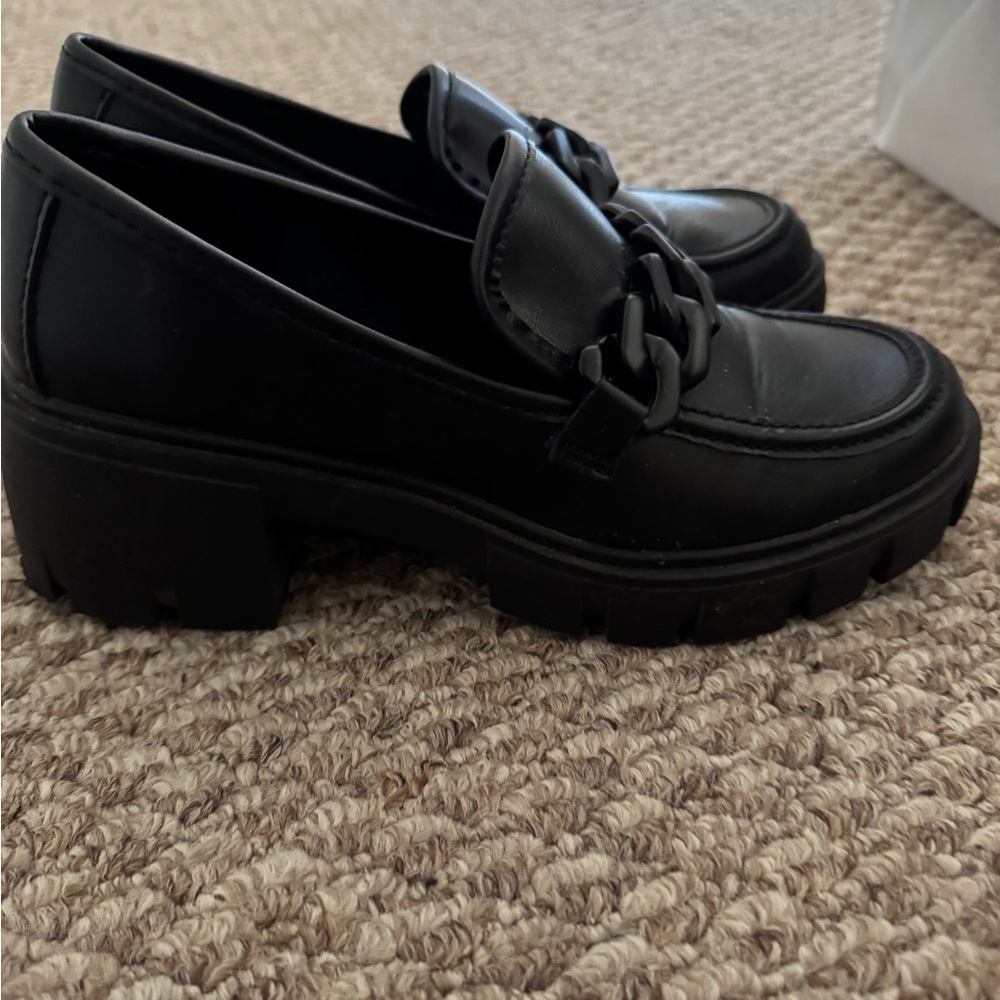 Madden Girl Loafers (Size 7)